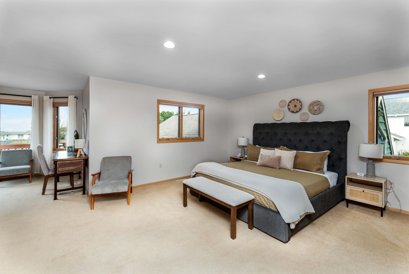 Luxurious Retreat with Expansive Yard in Sister Bay, Wisconsin