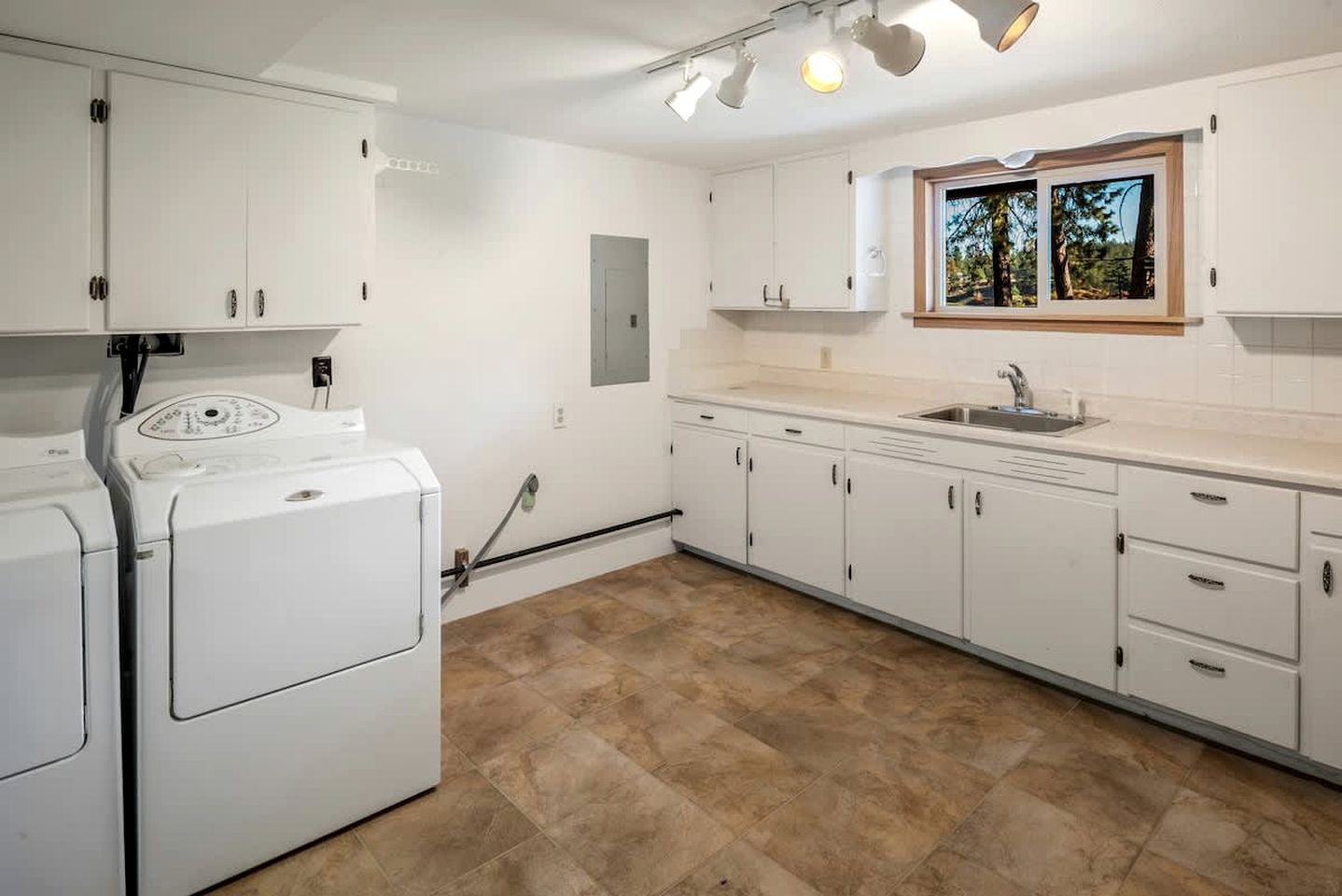 Luxurious, Riverfront Cabin with Panoramic Views of the Spokane River, in Post Falls, Idaho