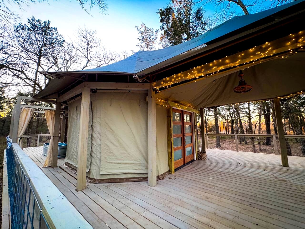 Luxurious Romantic Glamping Cabin with Outdoor Tub near Lake Fork in East Texas