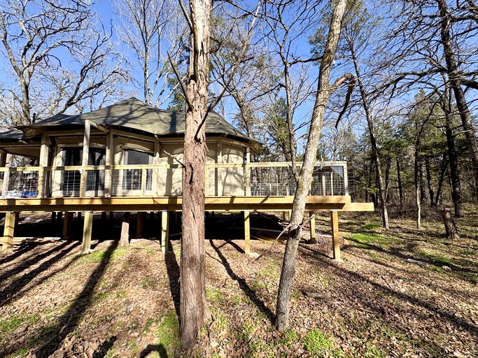 Safari Tents (United States of America, Point, Texas)