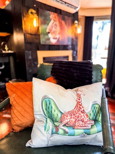 Safari Tents (United States of America, Point, Texas)