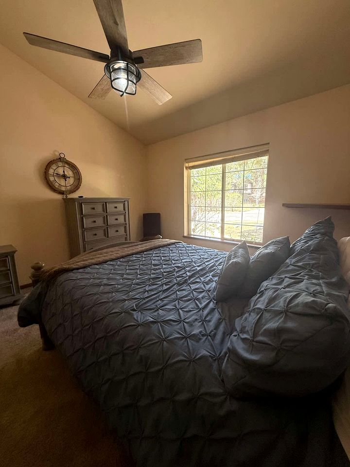 Luxurious Rustic-Modern Retreat with Hot Tub near Local Attractions in Whitney, California