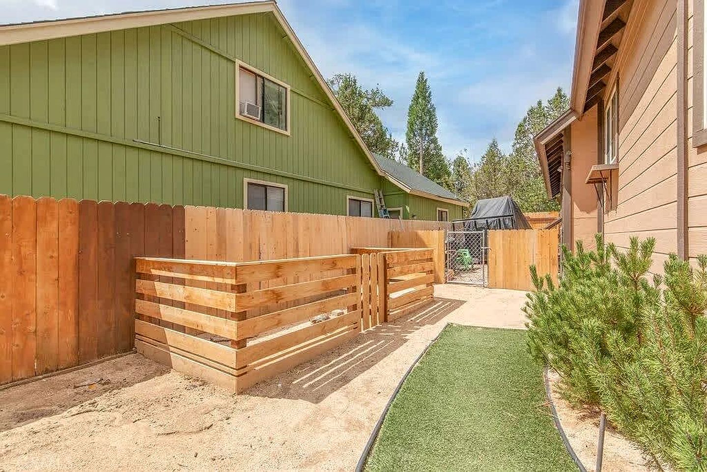 Luxurious Rustic-Modern Retreat with Hot Tub near Local Attractions in Whitney, California