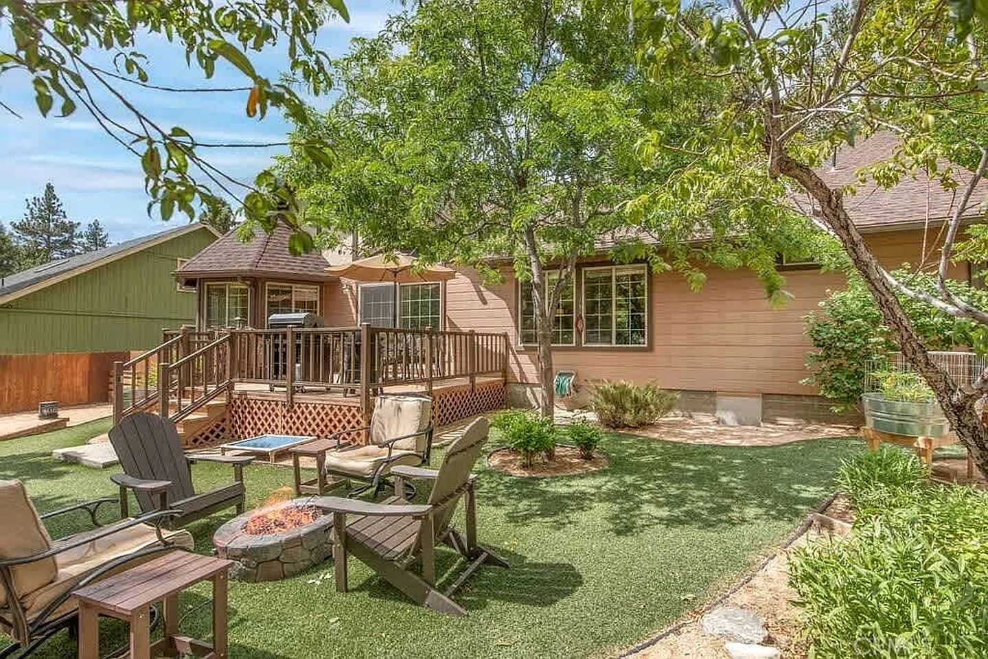 Luxurious Rustic-Modern Retreat with Hot Tub near Local Attractions in Whitney, California