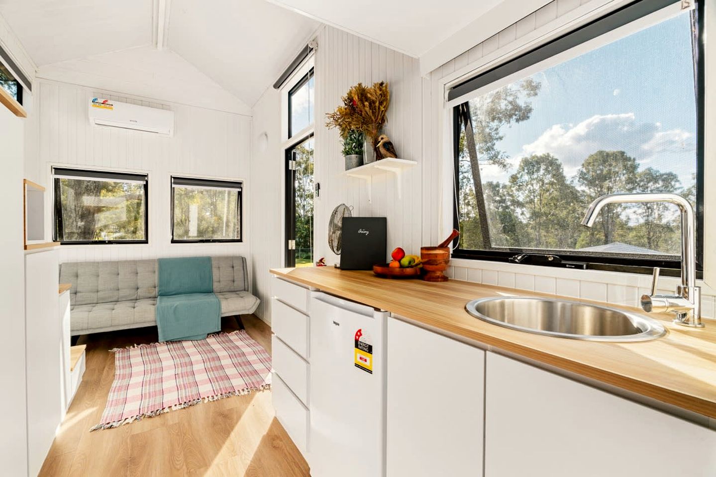 Luxurious Tiny House Loft Surrounded by Plenty of Wildlife and Near the Coast in Queensland, Australia