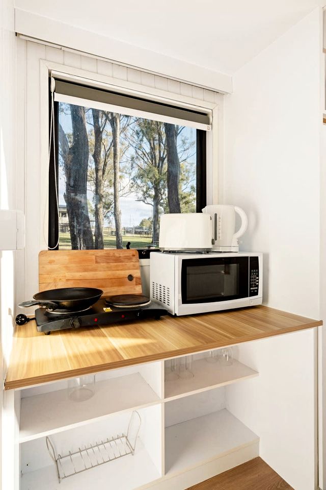 Luxurious Tiny House Loft Surrounded by Plenty of Wildlife and Near the Coast in Queensland, Australia