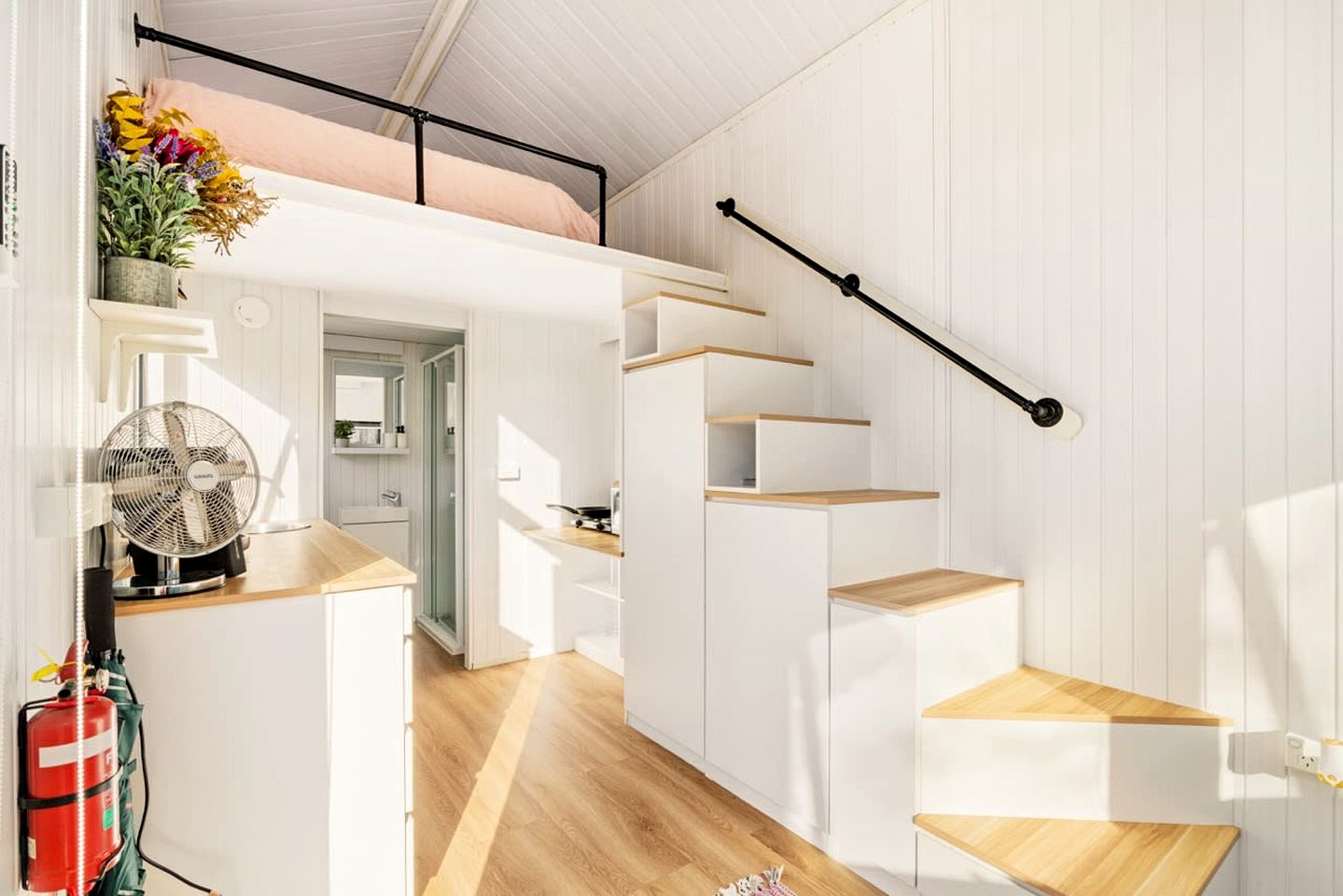 Luxurious Tiny House Loft Surrounded by Plenty of Wildlife and Near the Coast in Queensland, Australia