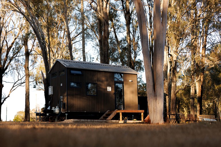 Luxurious Tiny House Loft Surrounded by Plenty of Wildlife and Near the Coast in Queensland, Australia