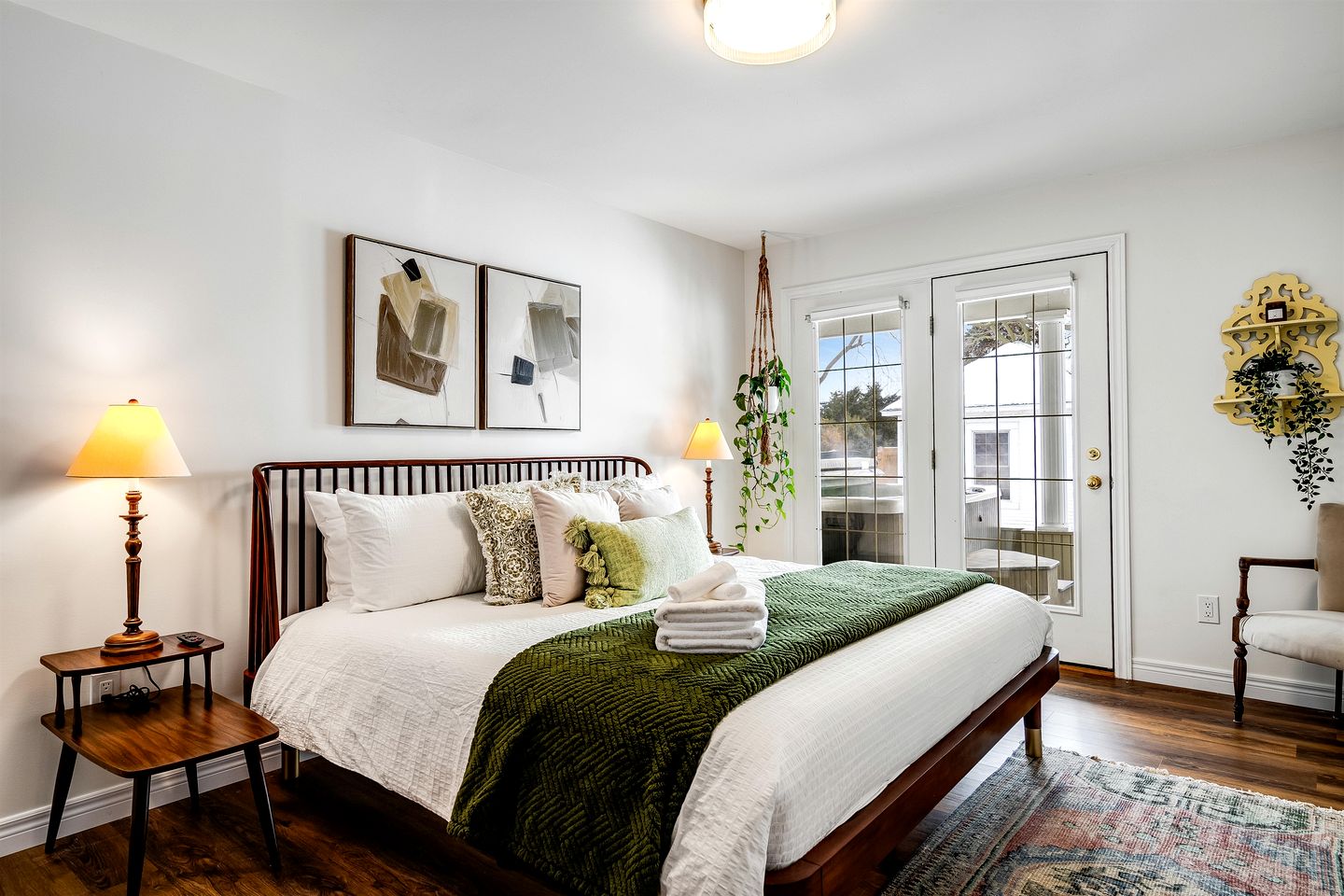 Luxurious Vacation Rental near Lake Erie for an Amazing Family Retreat in Leamington, Ontario