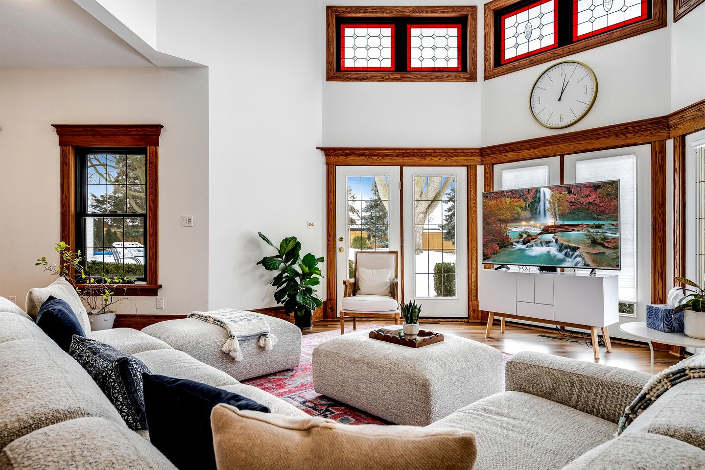 Luxurious Vacation Rental near Lake Erie for an Amazing Family Retreat in Leamington, Ontario