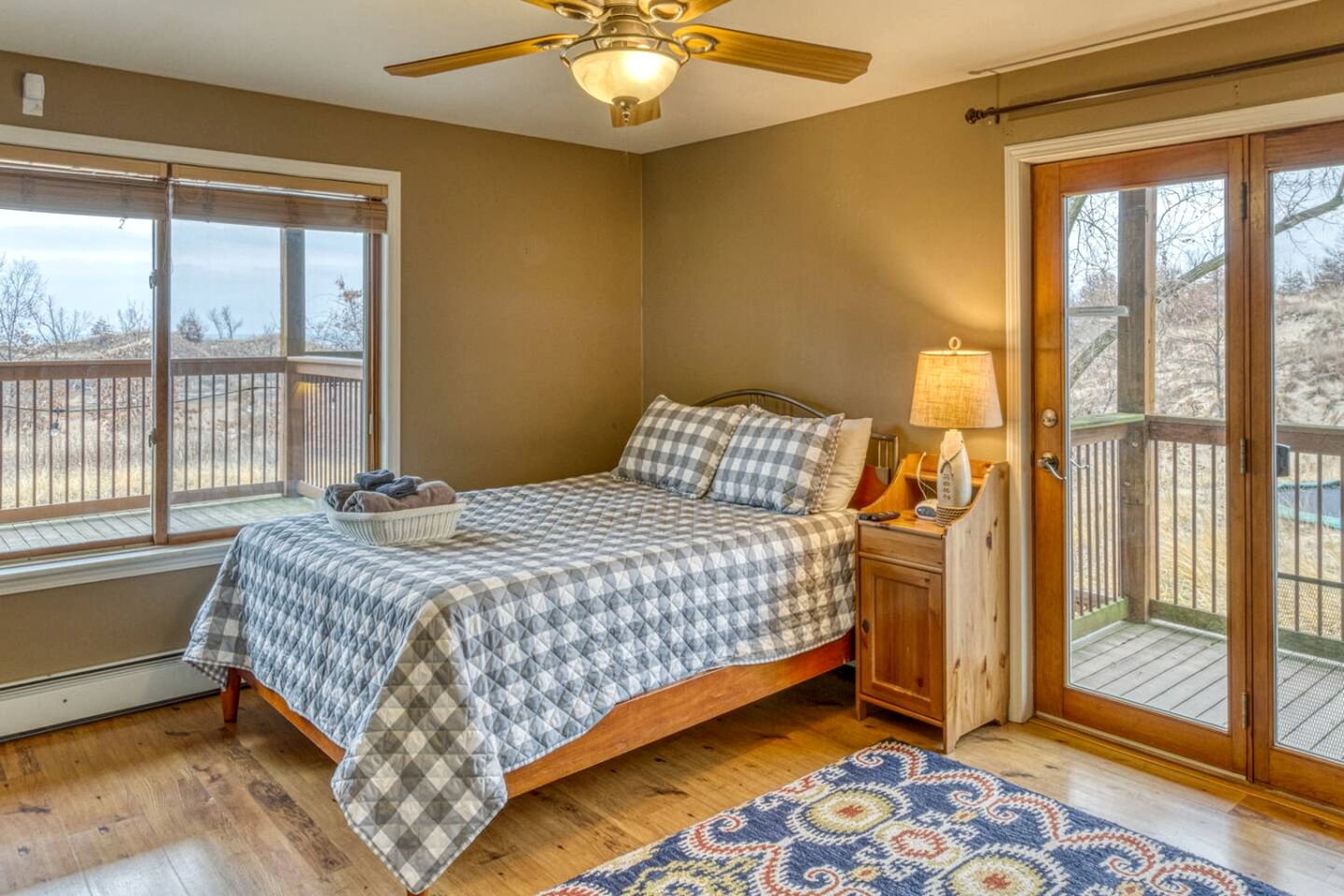 Luxurious Villa with Hot-tub, Fire Pit and Games in Gary, Indiana