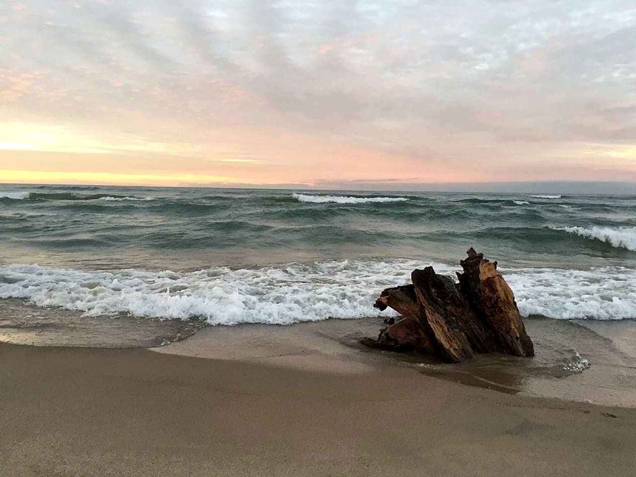 Luxurious Villa with Hot-tub, Fire Pit and Games in Gary, Indiana