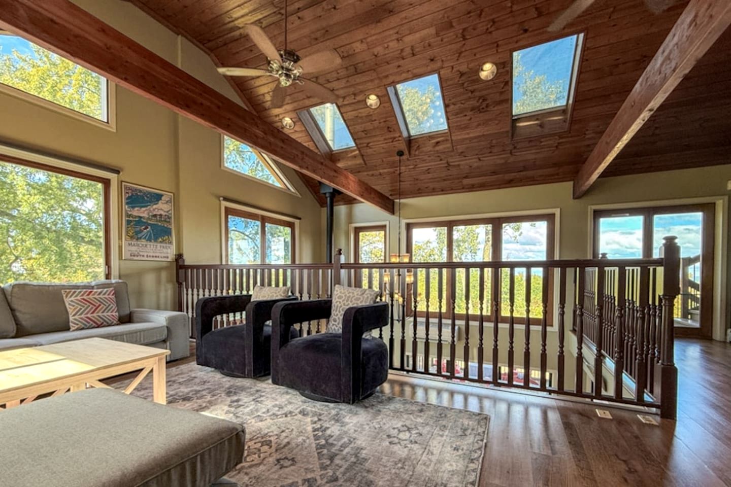 Luxurious Villa with Hot-tub, Fire Pit and Games in Gary, Indiana