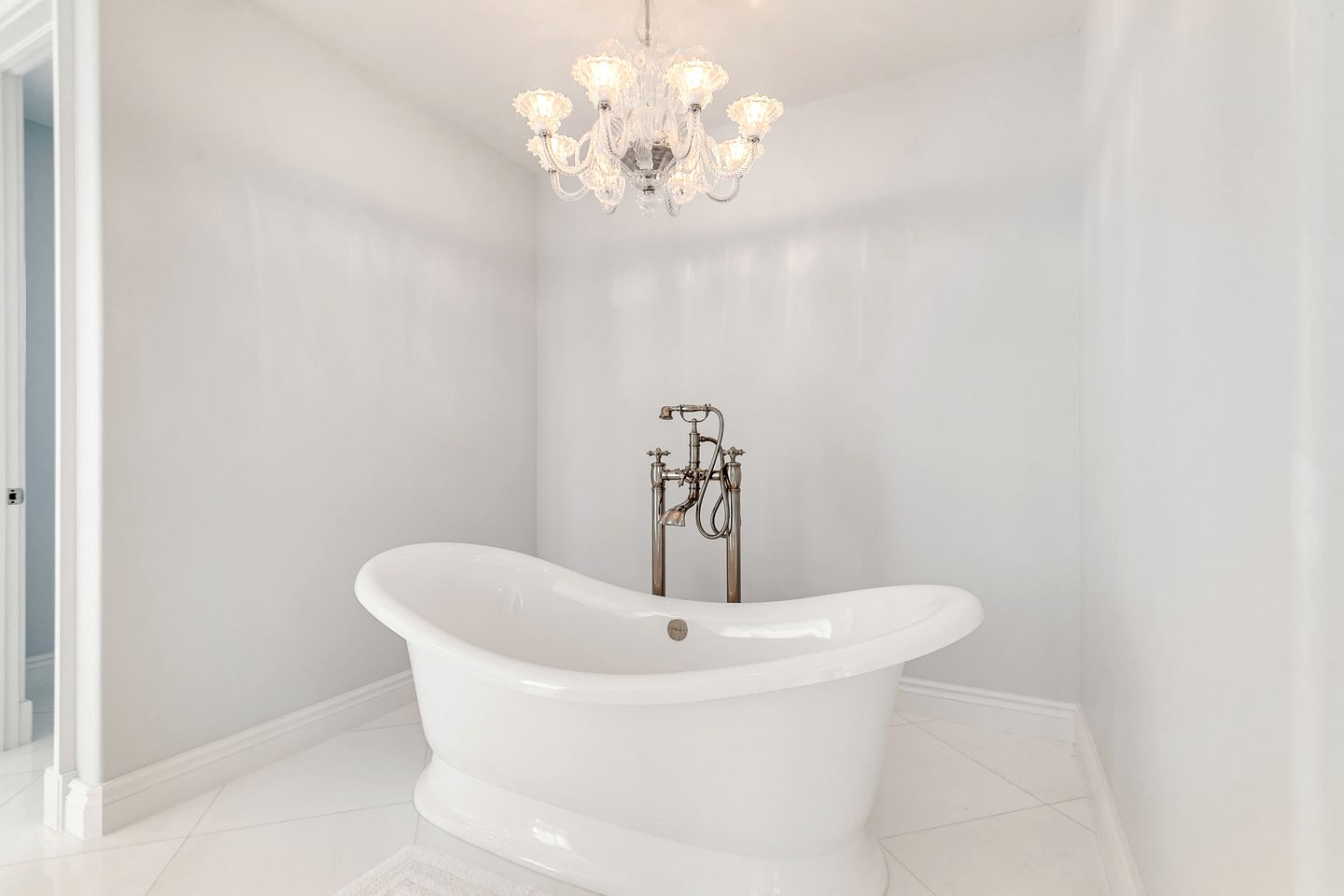 Luxury Waterfront Mansion with Rooftop Terrace near Las Olas, Fort Lauderdale FL