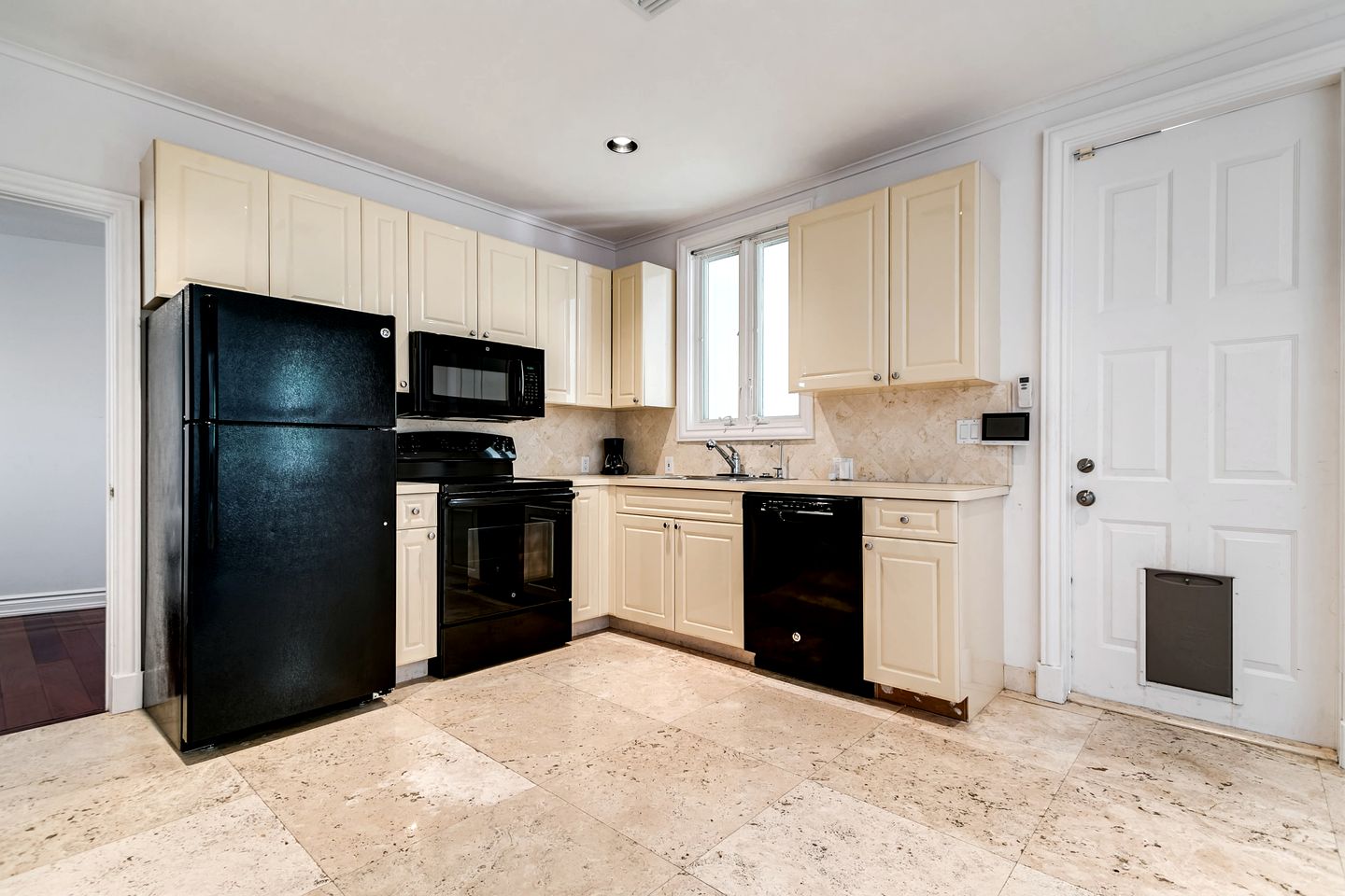 Luxury Waterfront Mansion with Rooftop Terrace near Las Olas, Fort Lauderdale FL