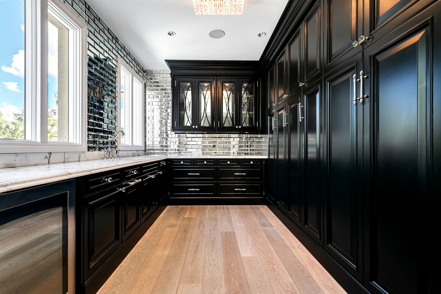 Luxury Waterfront Mansion with Rooftop Terrace near Las Olas, Fort Lauderdale FL