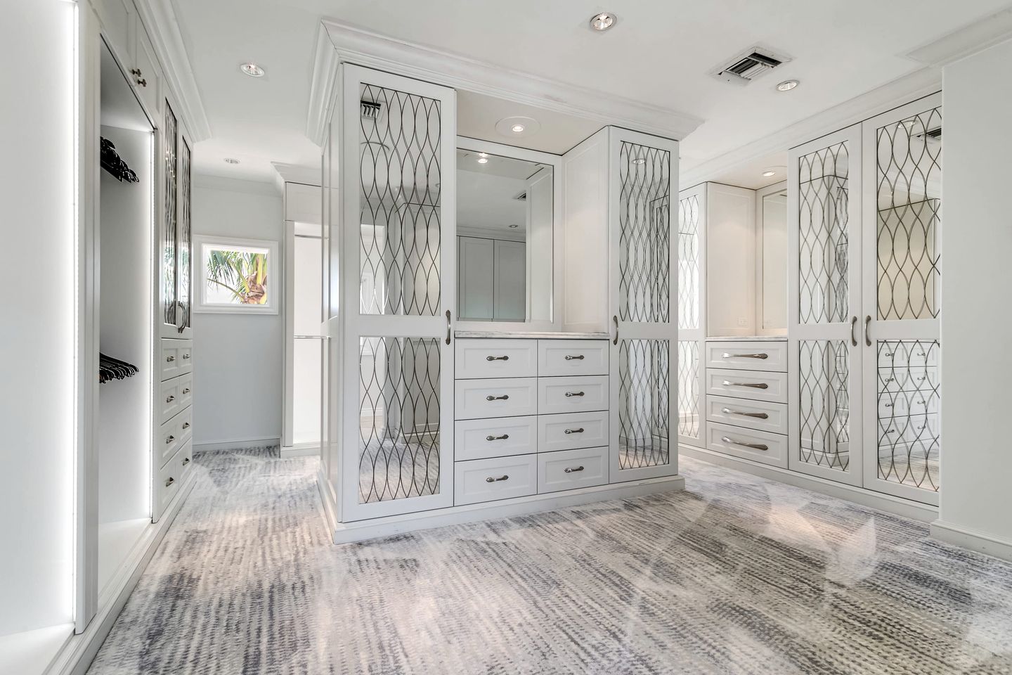 Luxury Waterfront Mansion with Rooftop Terrace near Las Olas, Fort Lauderdale FL