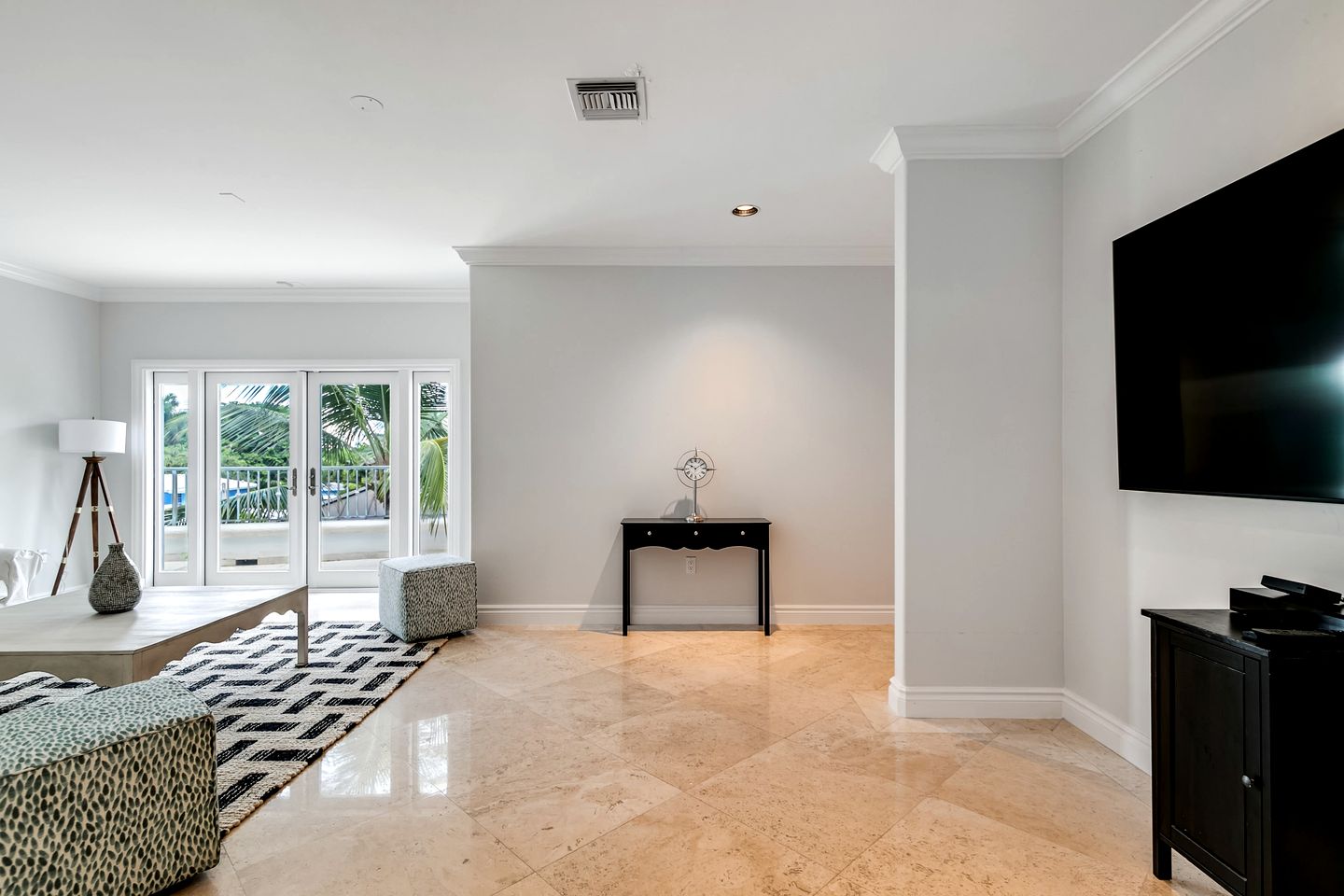 Luxury Waterfront Mansion with Rooftop Terrace near Las Olas, Fort Lauderdale FL