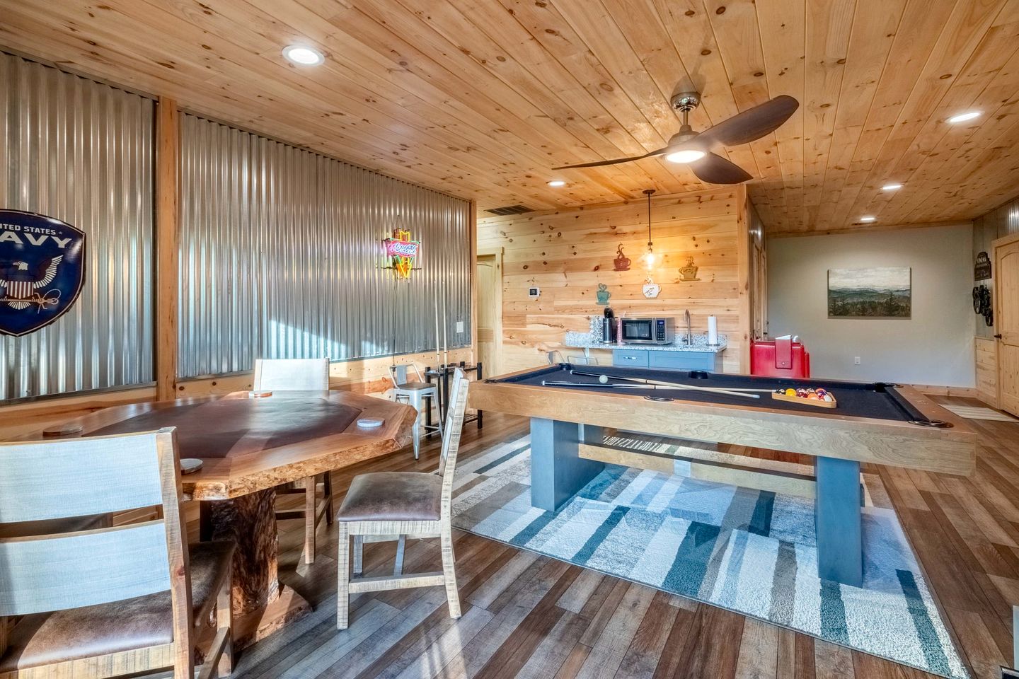 Luxury Lakeview Cabin with Theatre & Game Room near Fontana Lake, Bryson City NC