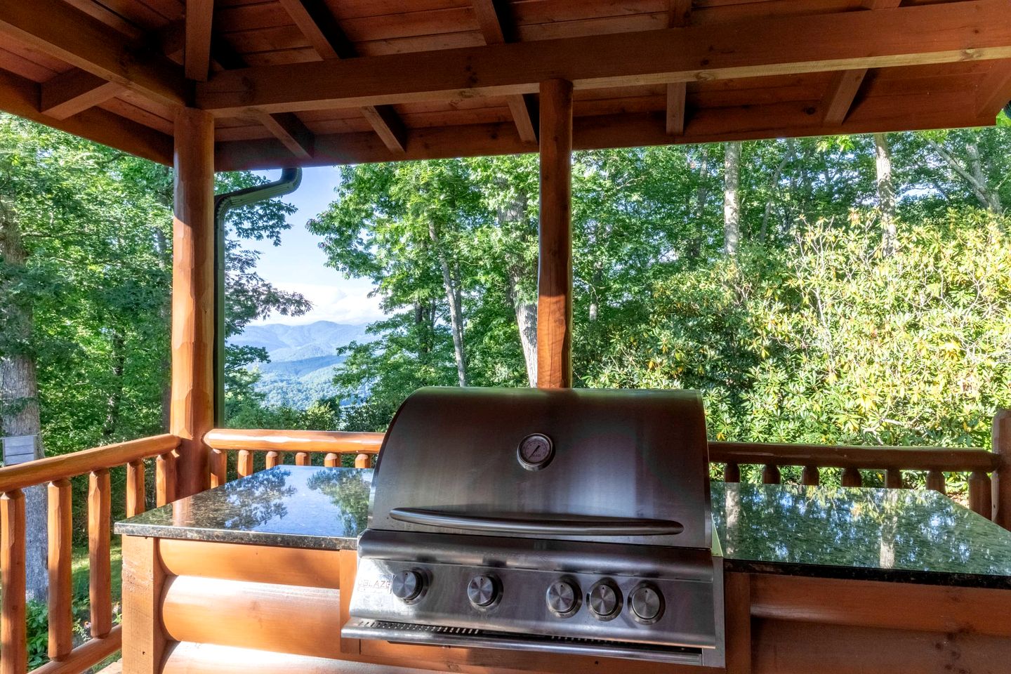 Spacious Smoky Mountain Cabin with Hot Tub & Game Room near Waynesville, NC