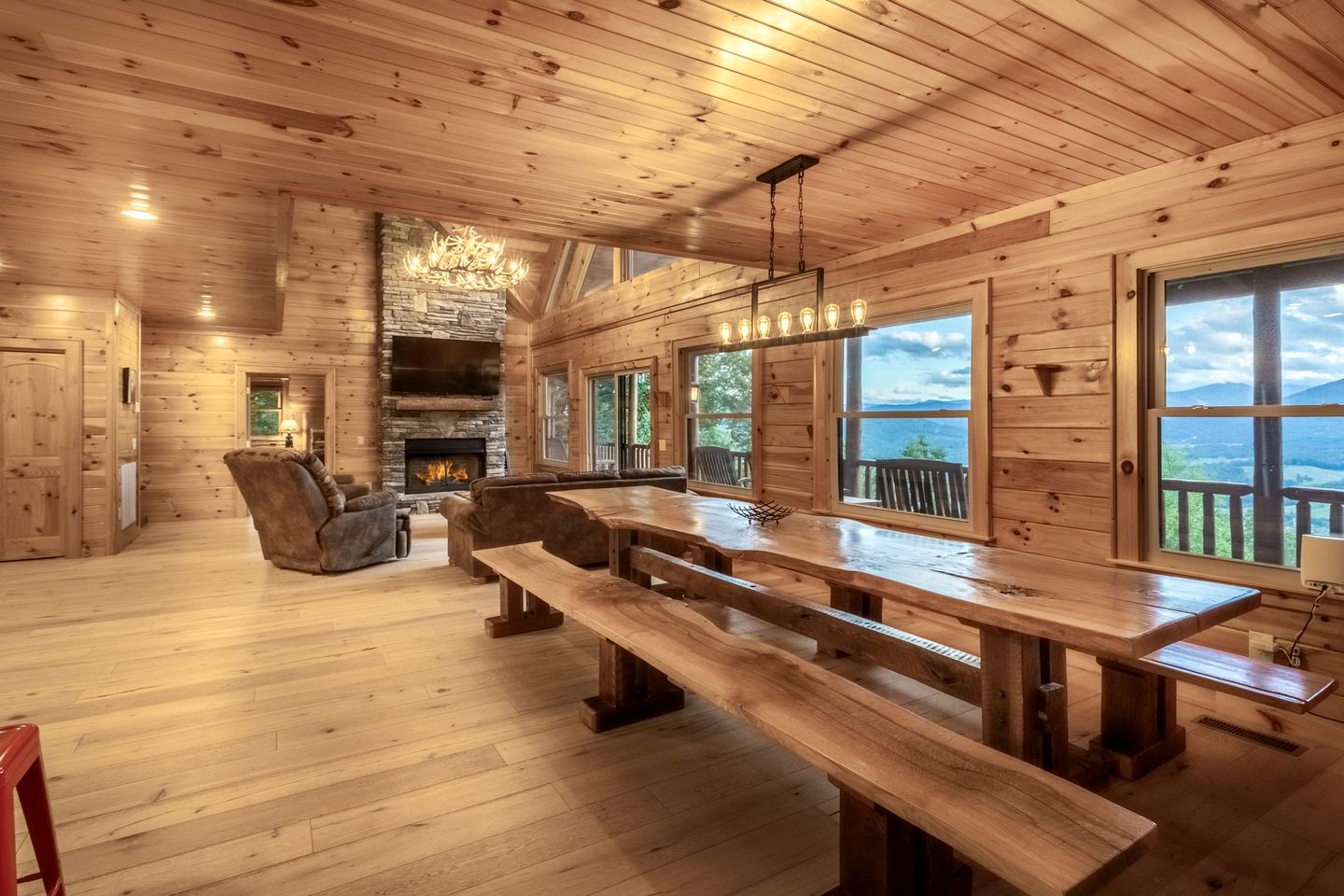 Spacious Smoky Mountain Cabin with Hot Tub & Game Room near Waynesville, NC