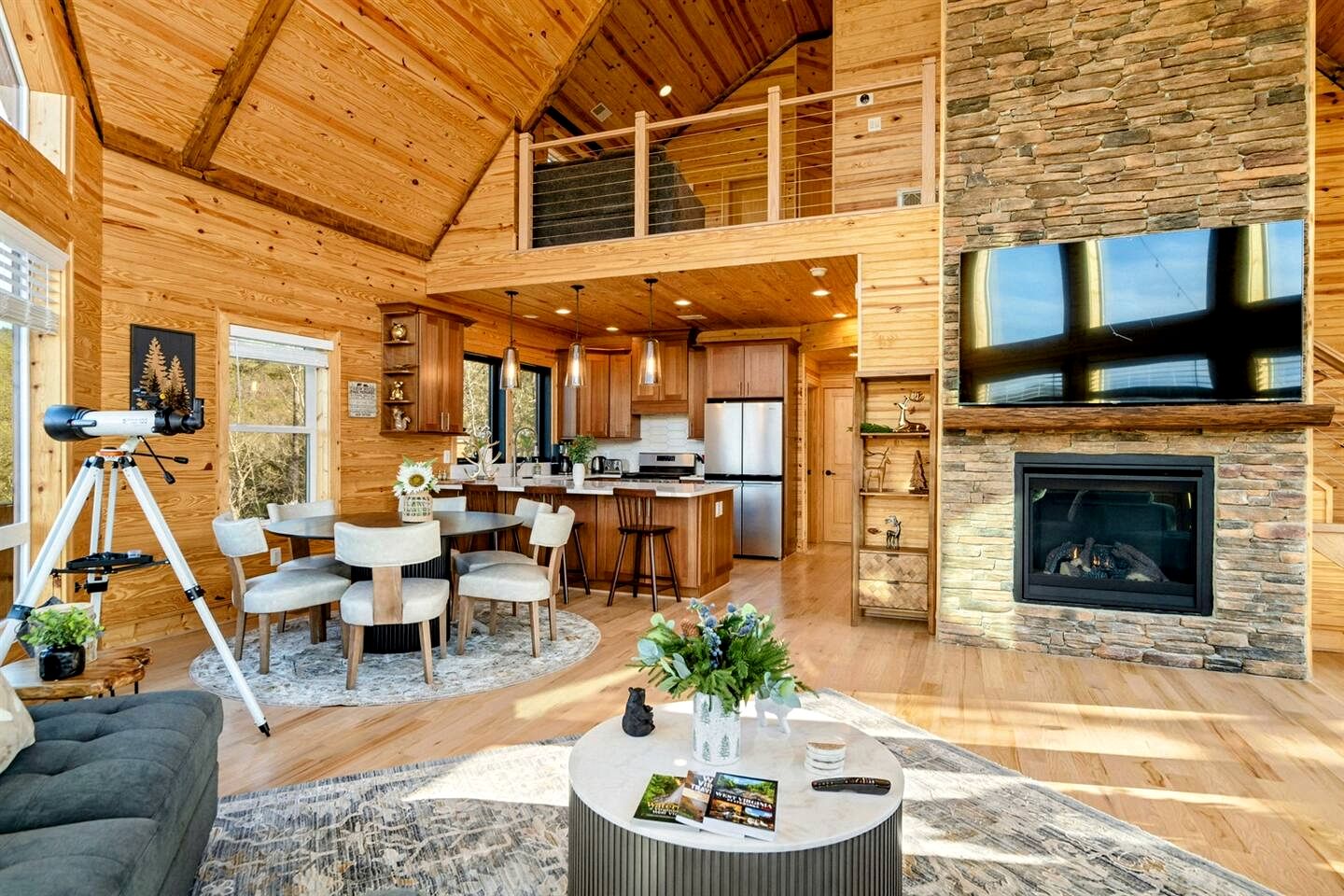 Luxurious A-Frame Mountain Retreat with Hot Tubs & Game Room Near Seneca Rocks, Milam, WV