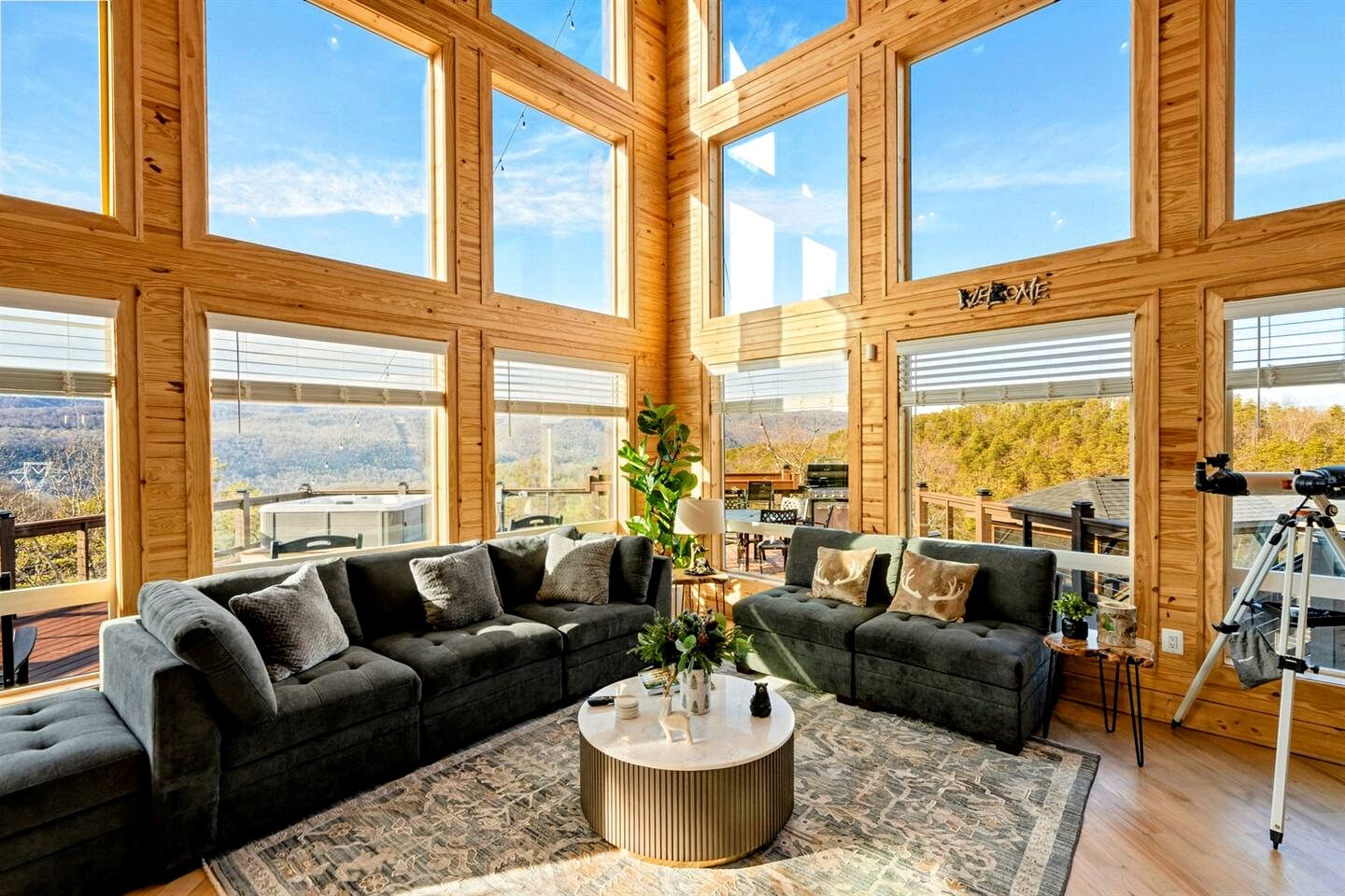 Luxurious A-Frame Mountain Retreat with Hot Tubs & Game Room Near Seneca Rocks, Milam, WV