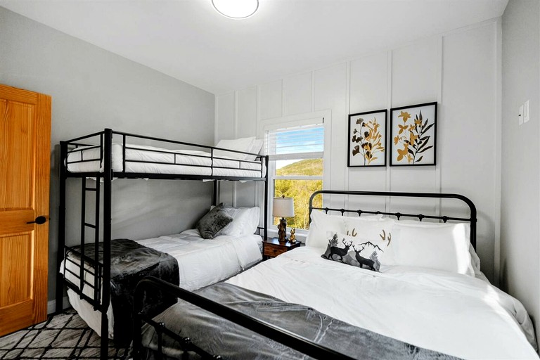 A-Frames (United States of America, Milam, West Virginia)