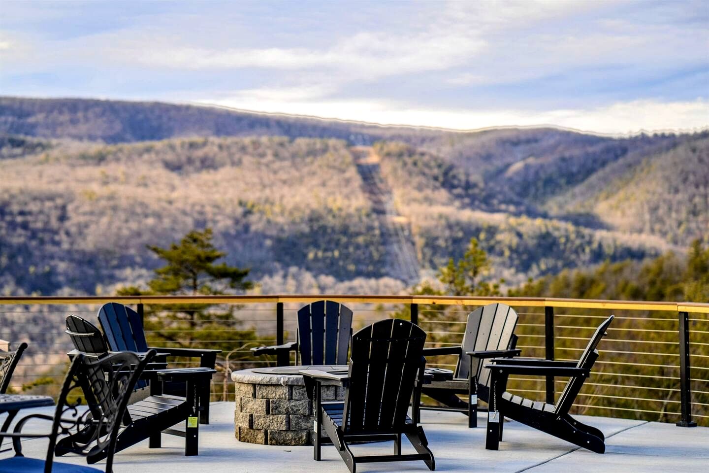 Luxurious A-Frame Mountain Retreat with Hot Tubs & Game Room Near Seneca Rocks, Milam, WV