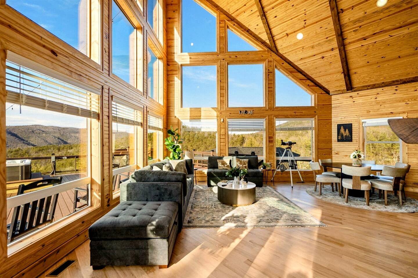 Luxurious A-Frame Mountain Retreat with Hot Tubs & Game Room Near Seneca Rocks, Milam, WV