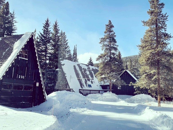 A-Frames (United States of America, Blue River, Colorado)