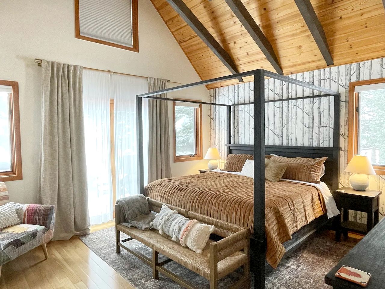 Luxury A-Frame with Hot Tub for Dreamy Vacations in Colorado