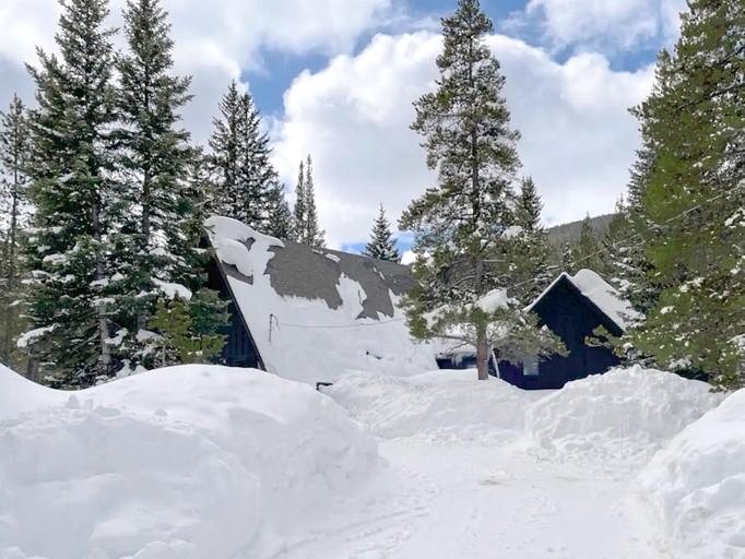 A-Frames (United States of America, Blue River, Colorado)