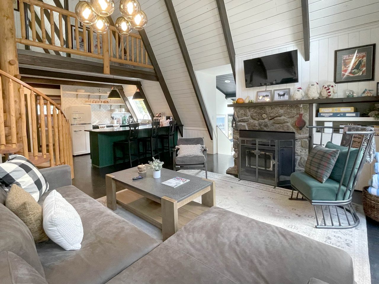 Luxury A-Frame with Hot Tub for Dreamy Vacations in Colorado