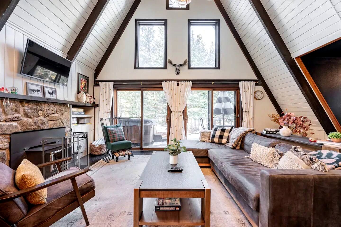 Luxury A-Frame with Hot Tub for Dreamy Vacations in Colorado