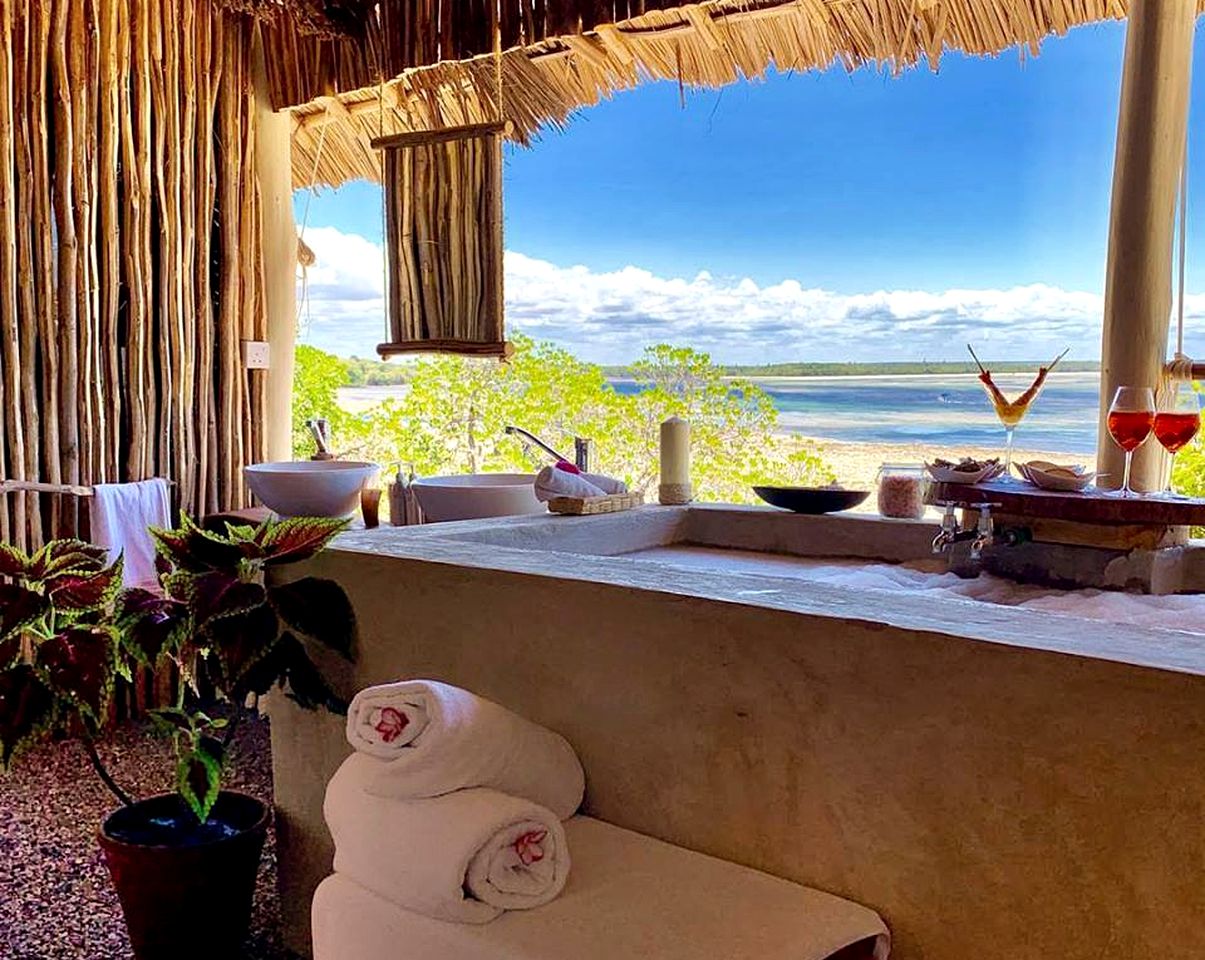 Luxury Accommodation with Fabulous Views on Mida Creek in Watamu, Kenya