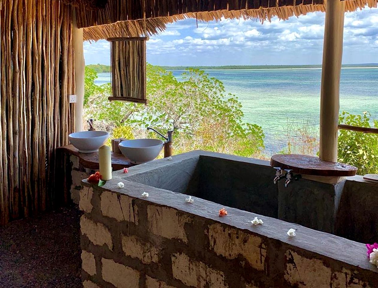 Luxury Accommodation with Fabulous Views on Mida Creek in Watamu, Kenya