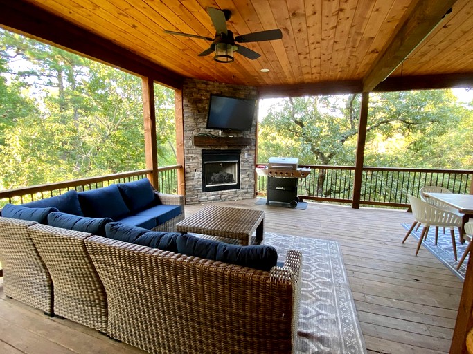Cabins (United States of America, Hochatow, Oklahoma)