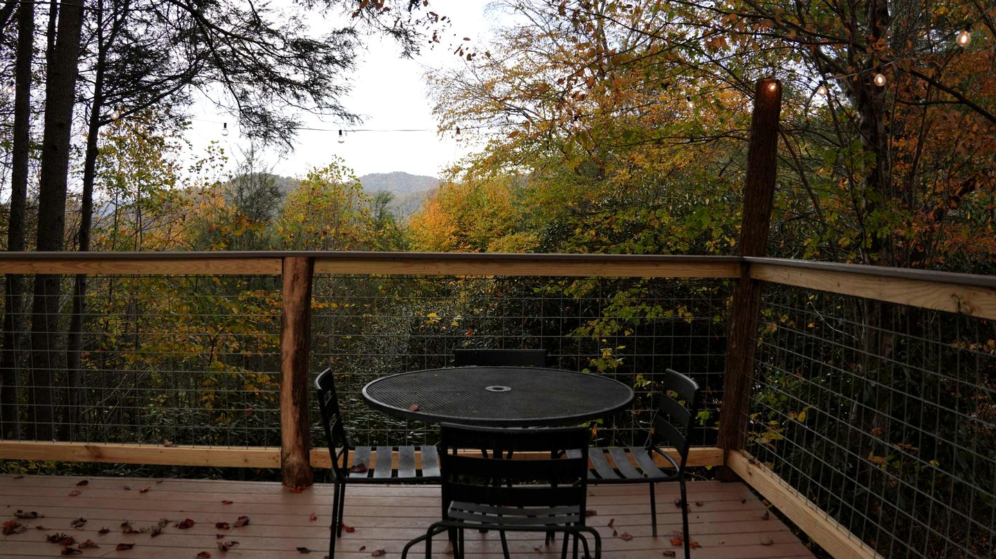 Luxury Bell Tent Glamping with Hot Tub and Stargazing Deck Retreat in Waynesville, North Carolina