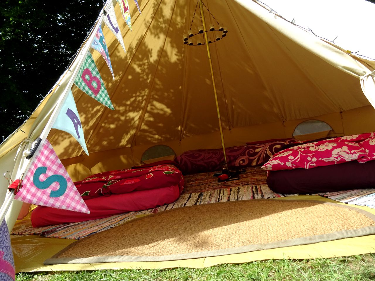 Luxury Bell Tents Ideal for a Romantic Retreat in the Stunning Countryside of Bath, United Kingdom