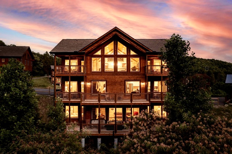 Luxury All-Wood Cabin with Game Room, Theater & Hot Tub near Pigeon Forge & Gatlinburg, Tennessee