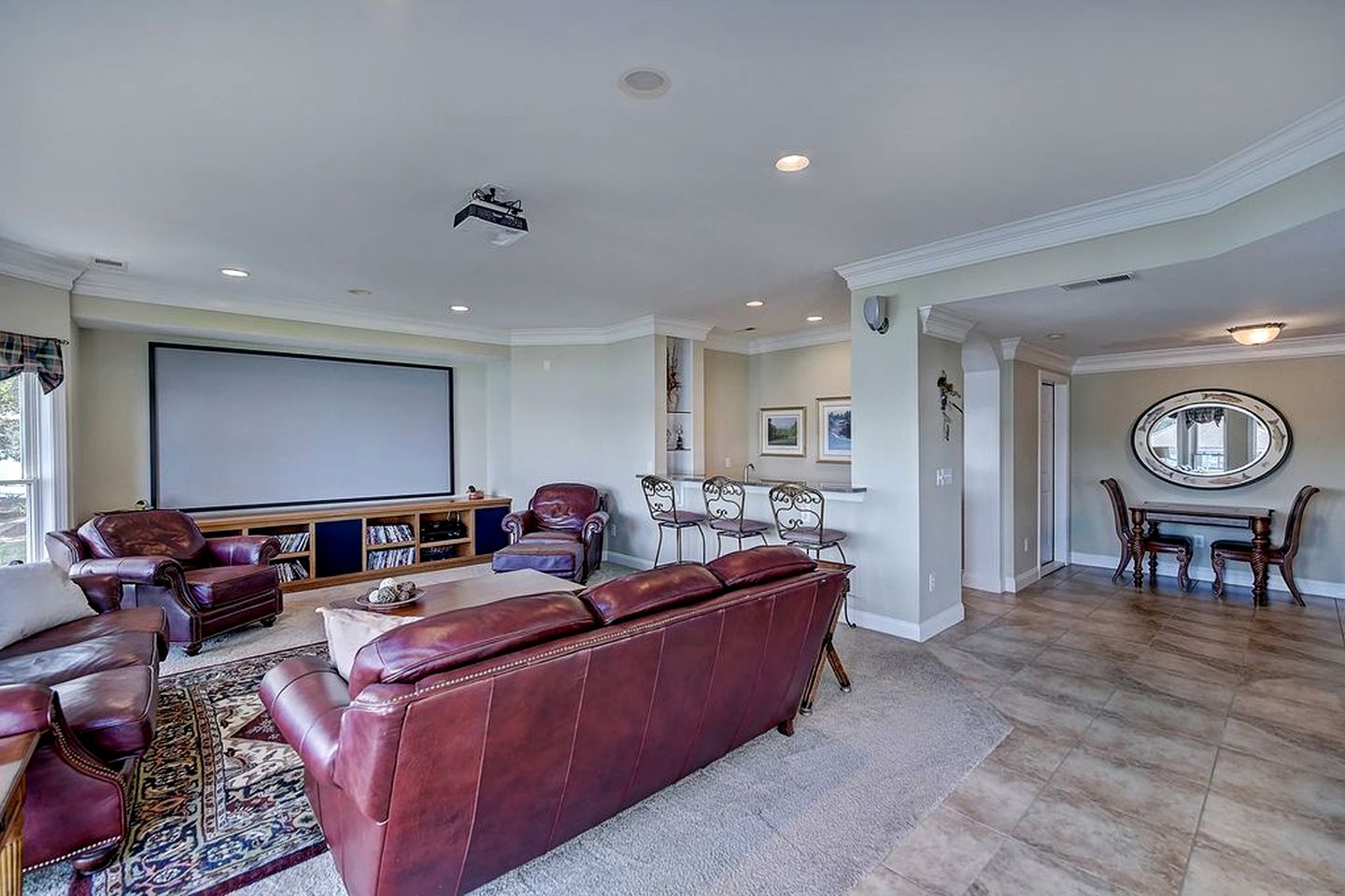 Luxury Cabin for Entertaining with an In-House Movie Theater on Lake Norman, North Carolina