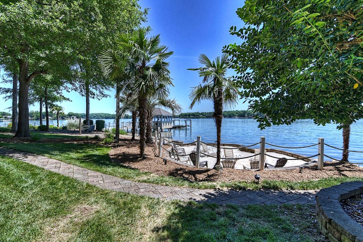 Luxury Cabin for Entertaining with an In-House Movie Theater on Lake Norman, North Carolina
