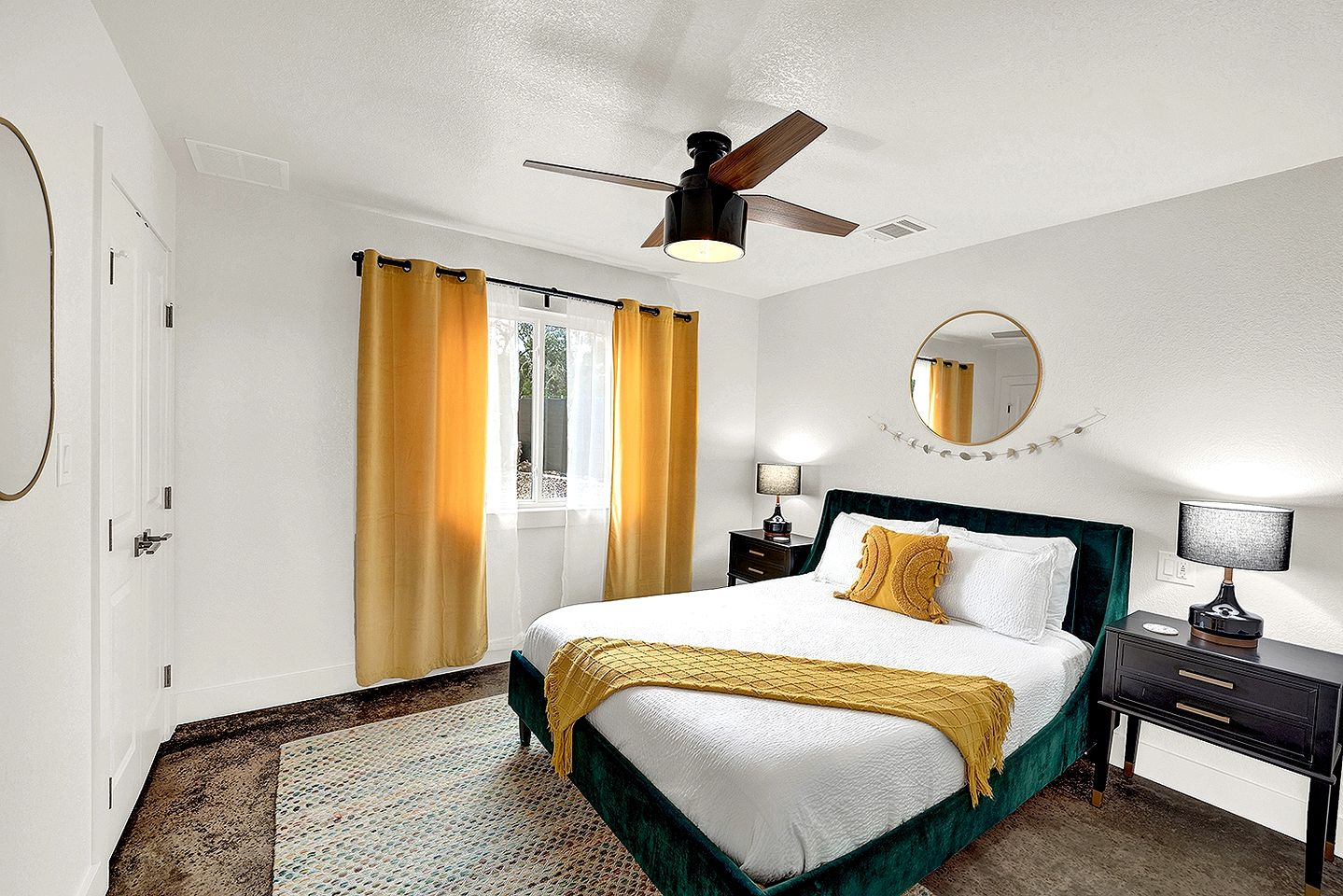 Luxury Cabin for Four for Texas Glamping Retreat