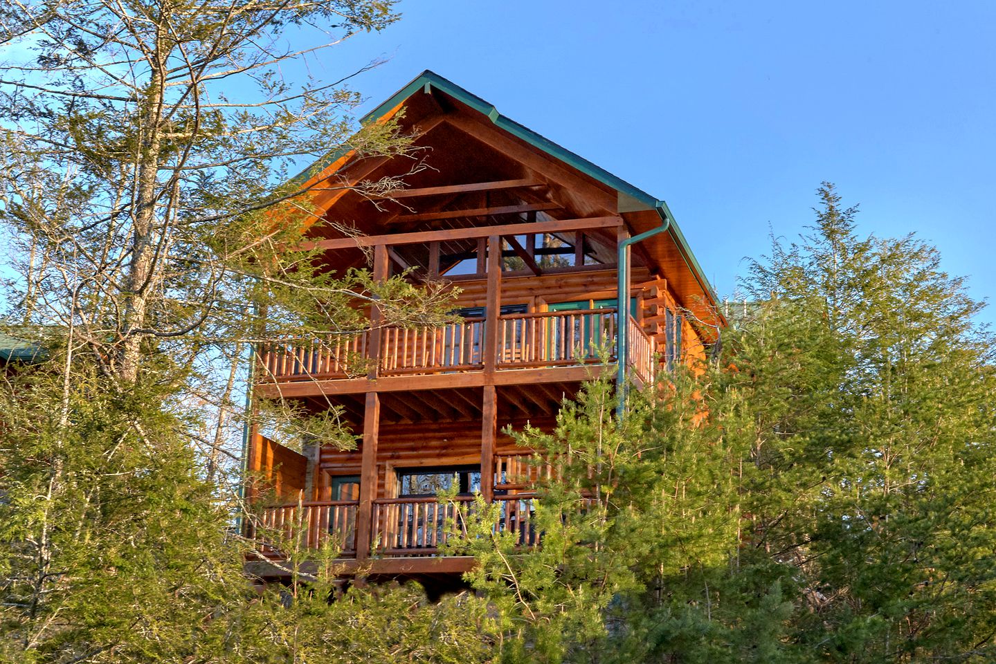 Luxury Cabin Rental with Heated Indoor Pool near Gatlinburg, TN