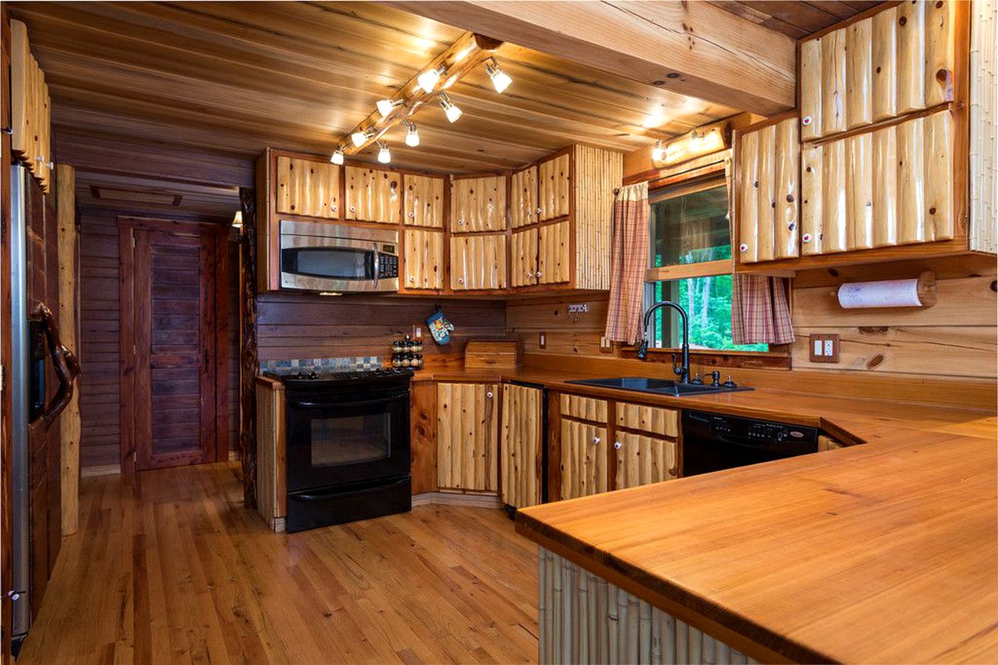 Log Cabin Rental in Mill Spring near Lake Lure, North Carolina