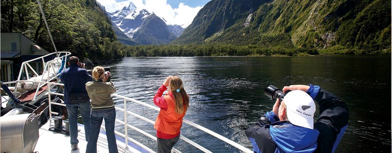 Log Cabins (Te Anau, South Island, New Zealand)