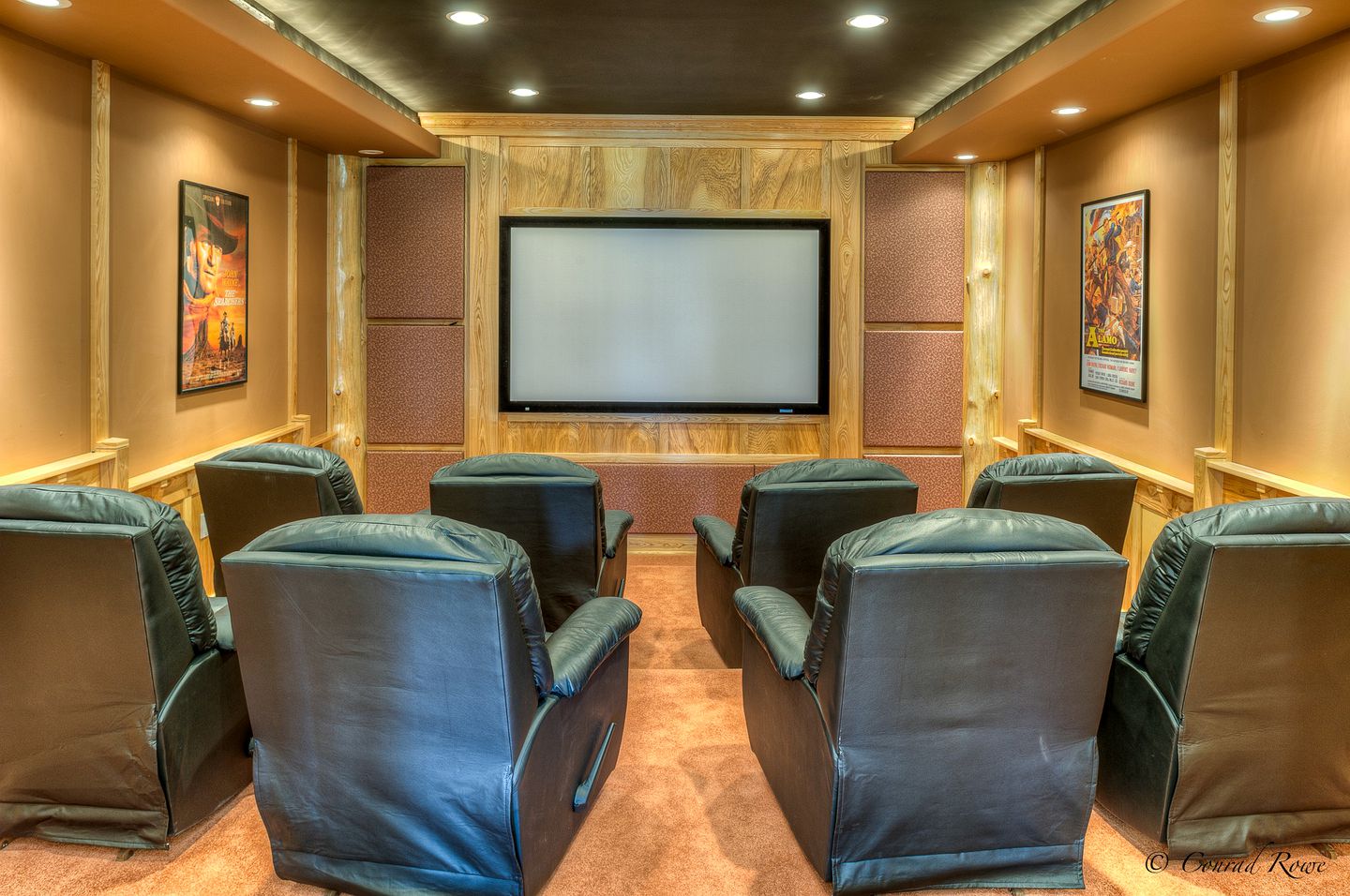 Luxury Cabin Rental with a Theater Room and Mountain Views in Trout Creek, Montana