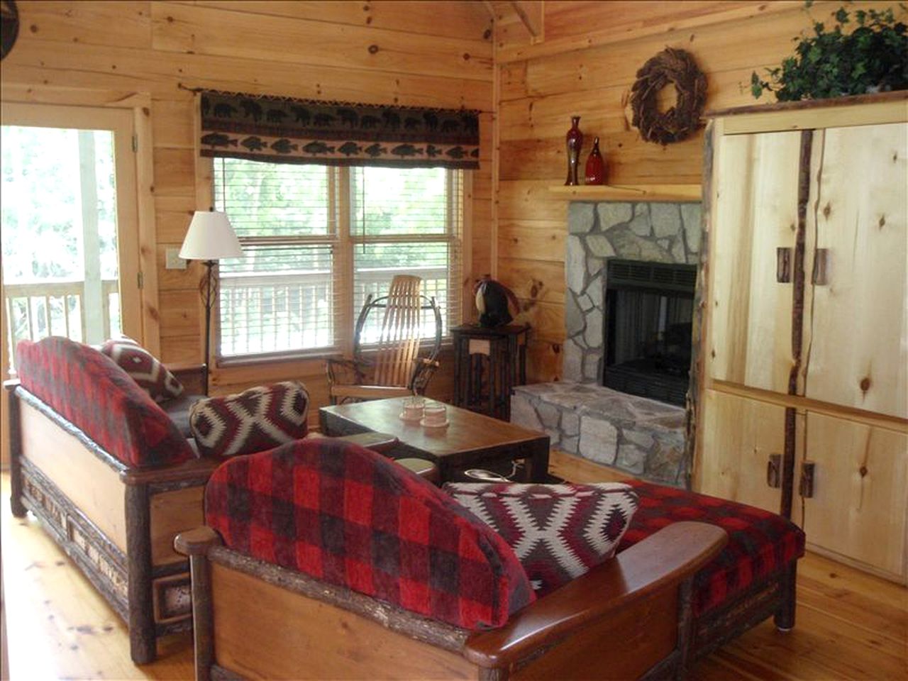 Luxury Cabin Rental With Creek Access in Maggie Valley, North Carolina