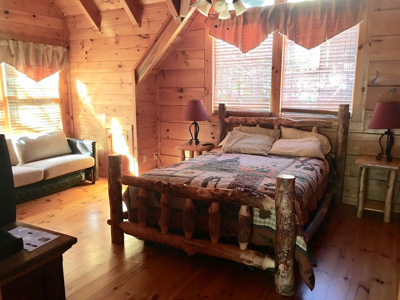 Luxury Cabin Rental With Creek Access in Maggie Valley, North Carolina